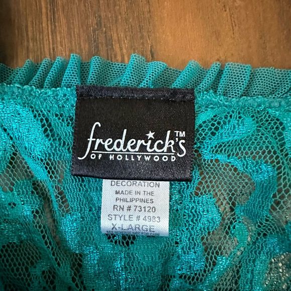 FREDERICK'S OF HOLLYWOOD Ruffled Sheer Cami / Nightgown Slip Green - Picture 8 of 11